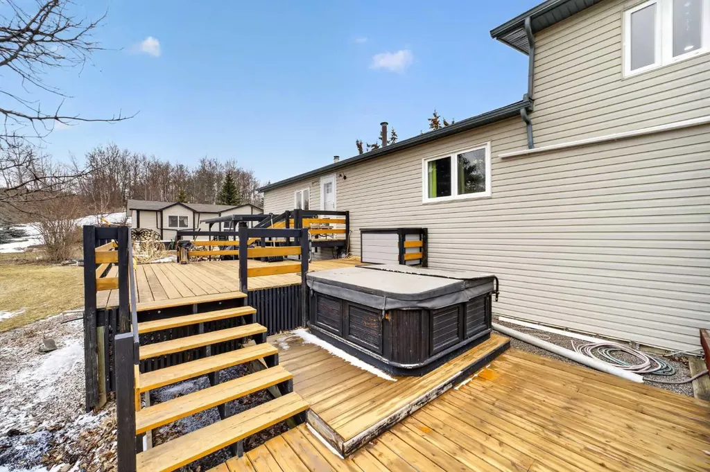 30245 Range Road 12 Rural Mountain View County AB T0M 0N0