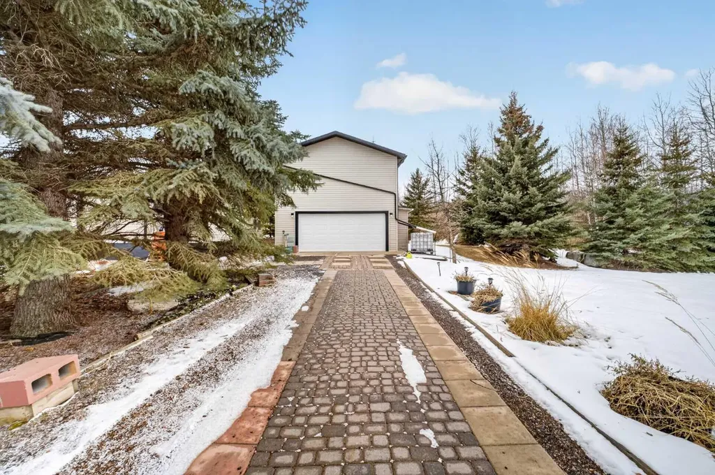 30245 Range Road 12 Rural Mountain View County AB T0M 0N0