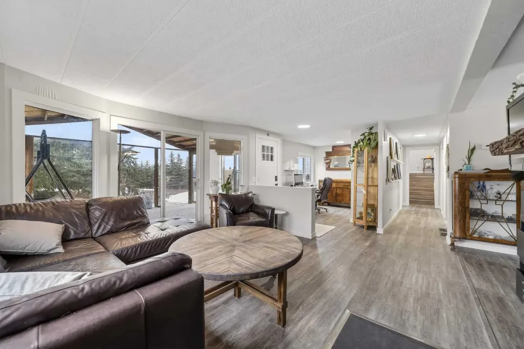 30245 Range Road 12 Rural Mountain View County AB T0M 0N0