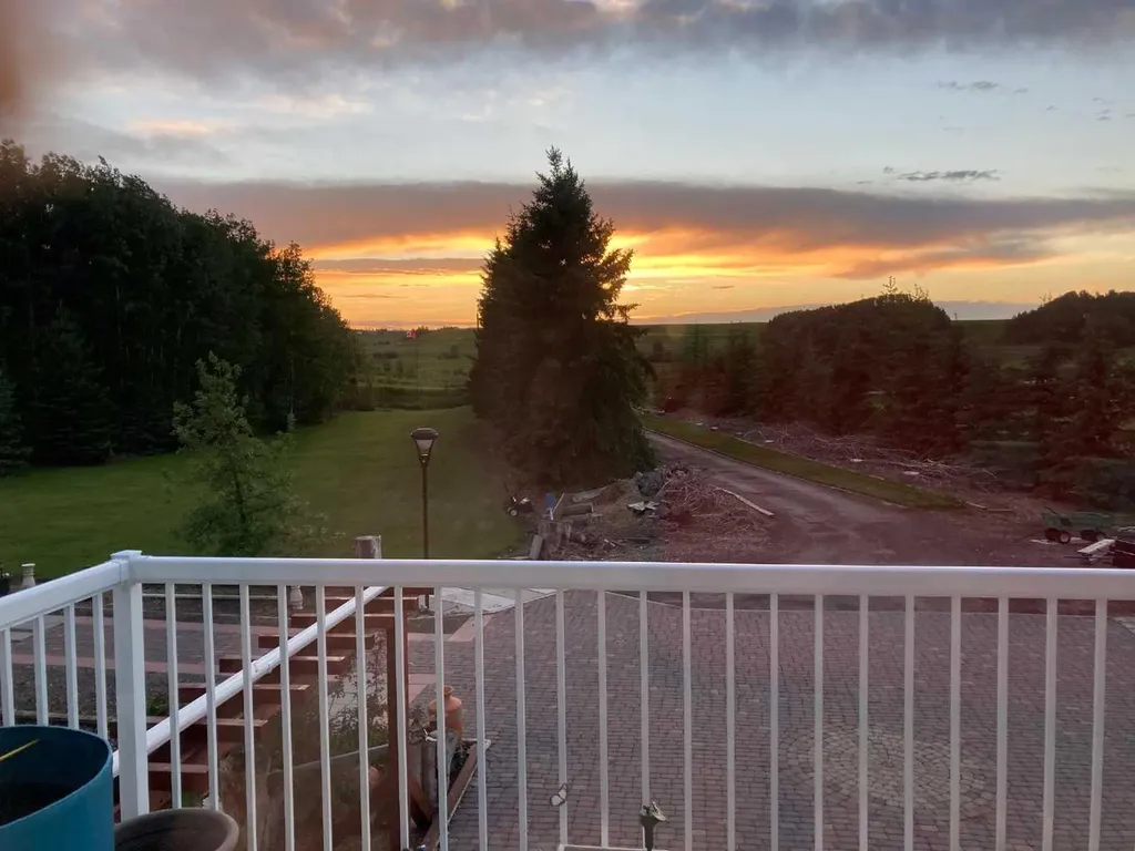 30245 Range Road 12 Rural Mountain View County AB T0M 0N0