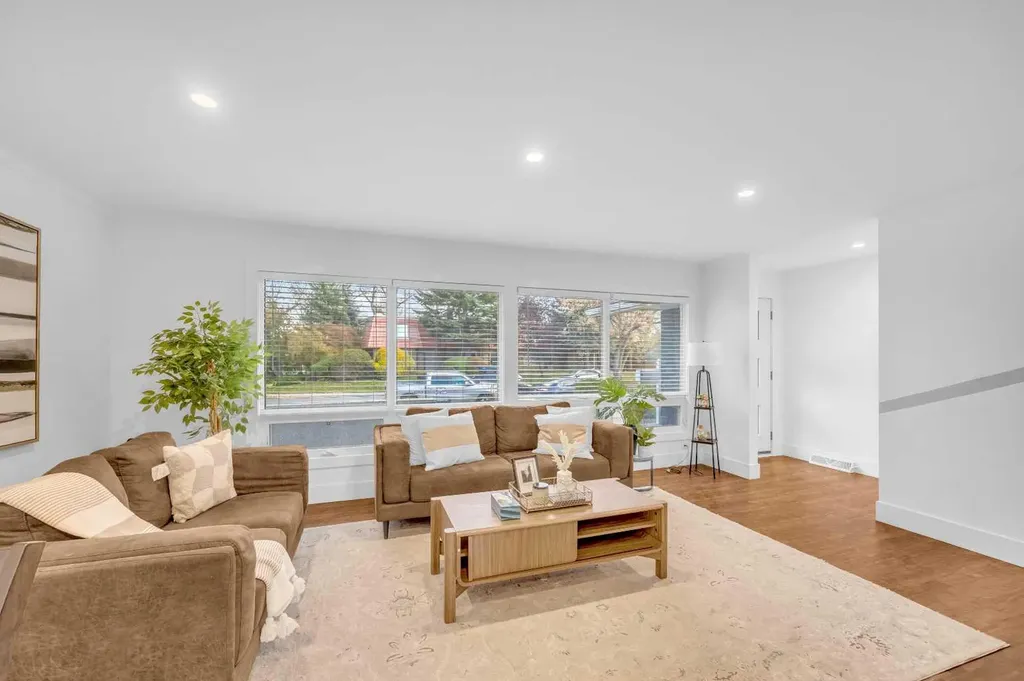 10012 Willowview Road SE Calgary AB T2J 1P4
