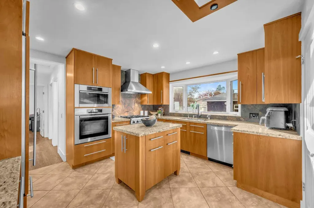 10012 Willowview Road SE Calgary AB T2J 1P4