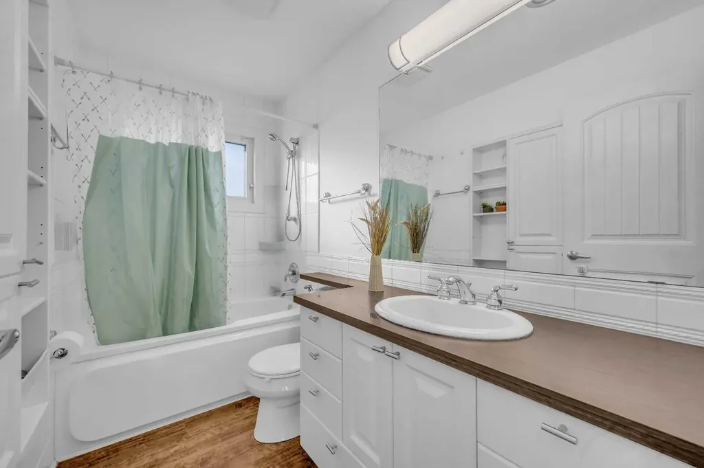 10012 Willowview Road SE Calgary AB T2J 1P4