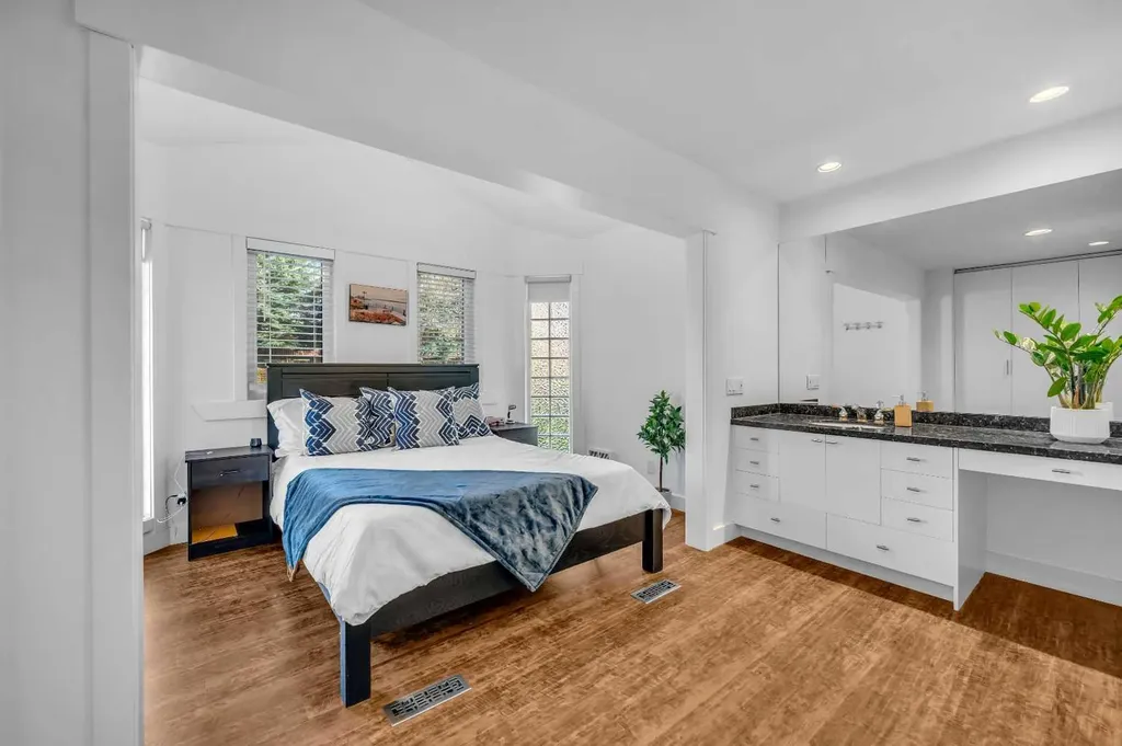 10012 Willowview Road SE Calgary AB T2J 1P4