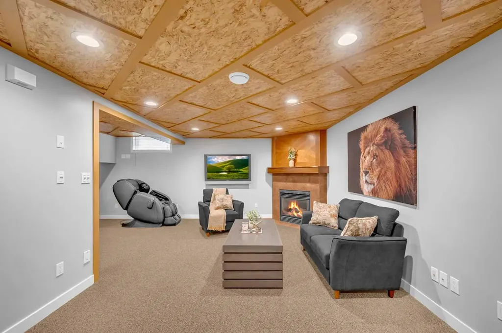 10012 Willowview Road SE Calgary AB T2J 1P4