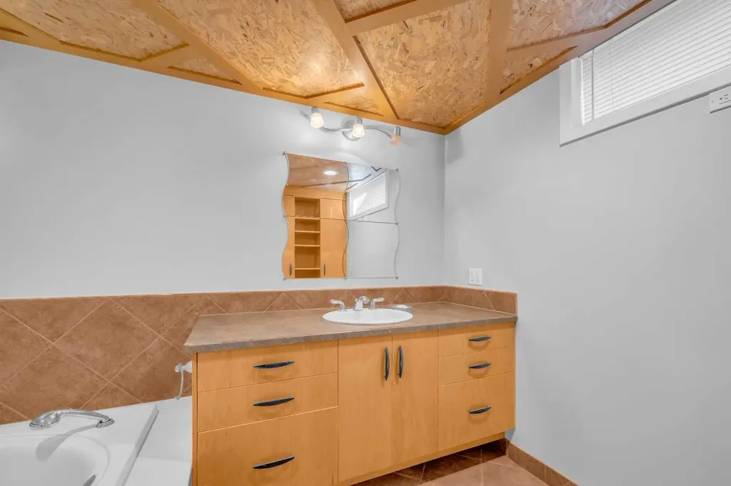 10012 Willowview Road SE Calgary AB T2J 1P4