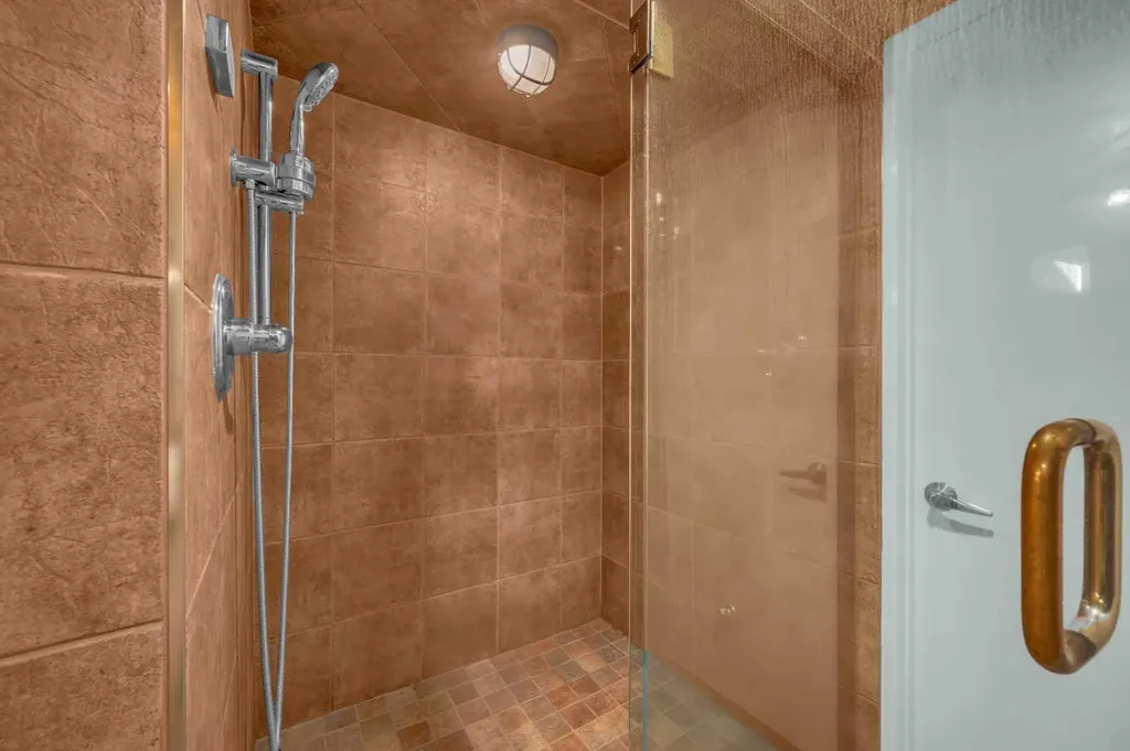 10012 Willowview Road SE Calgary AB T2J 1P4