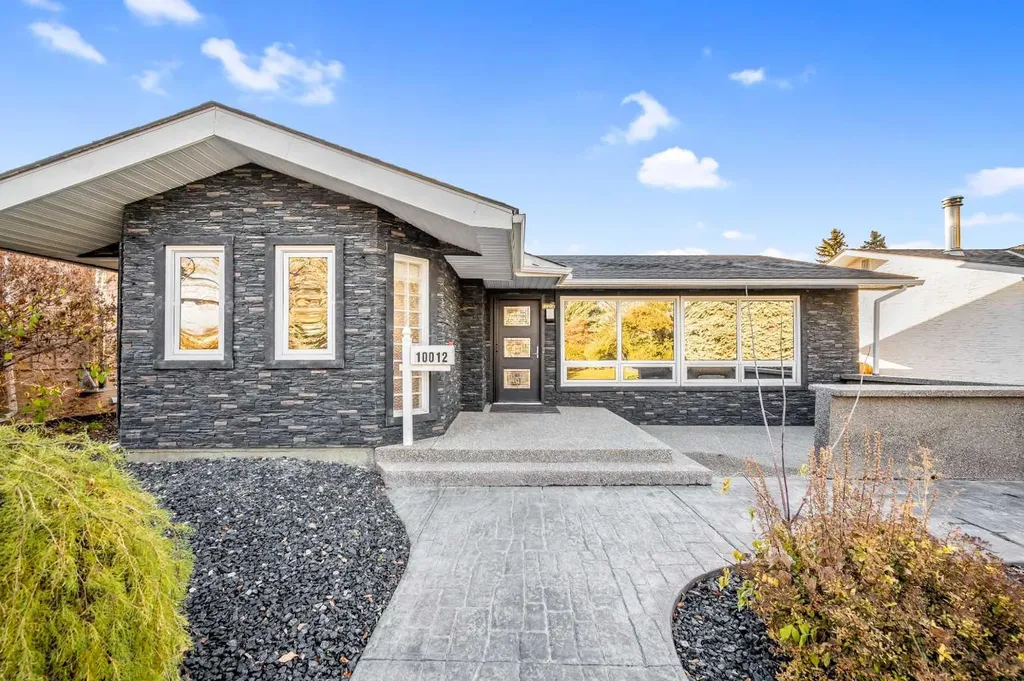 10012 Willowview Road SE Calgary AB T2J 1P4