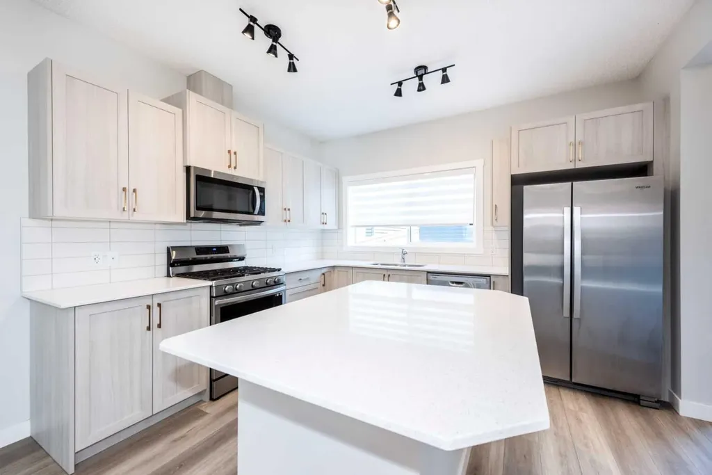 568 Legacy Circle SE Calgary AB T2X 5J4