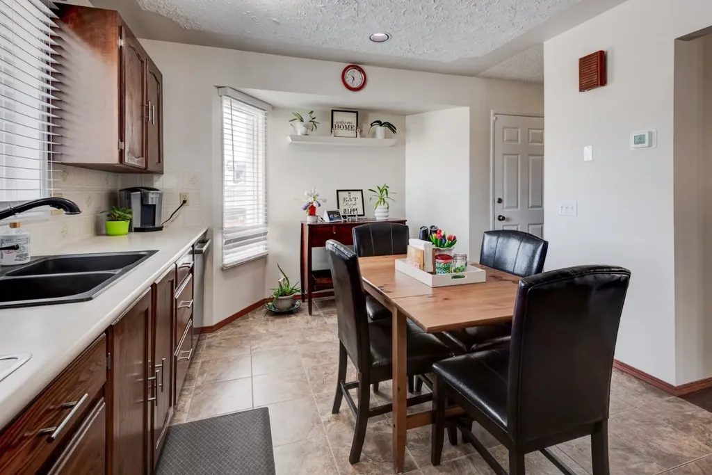 4 Cedargrove Way SW Calgary AB T2W 4V2