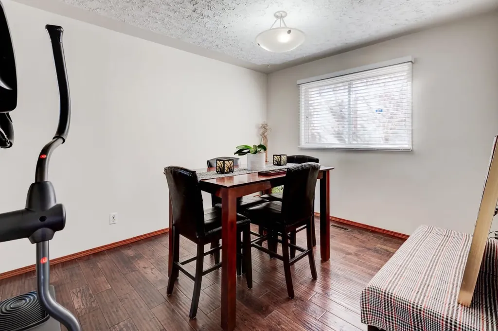 4 Cedargrove Way SW Calgary AB T2W 4V2