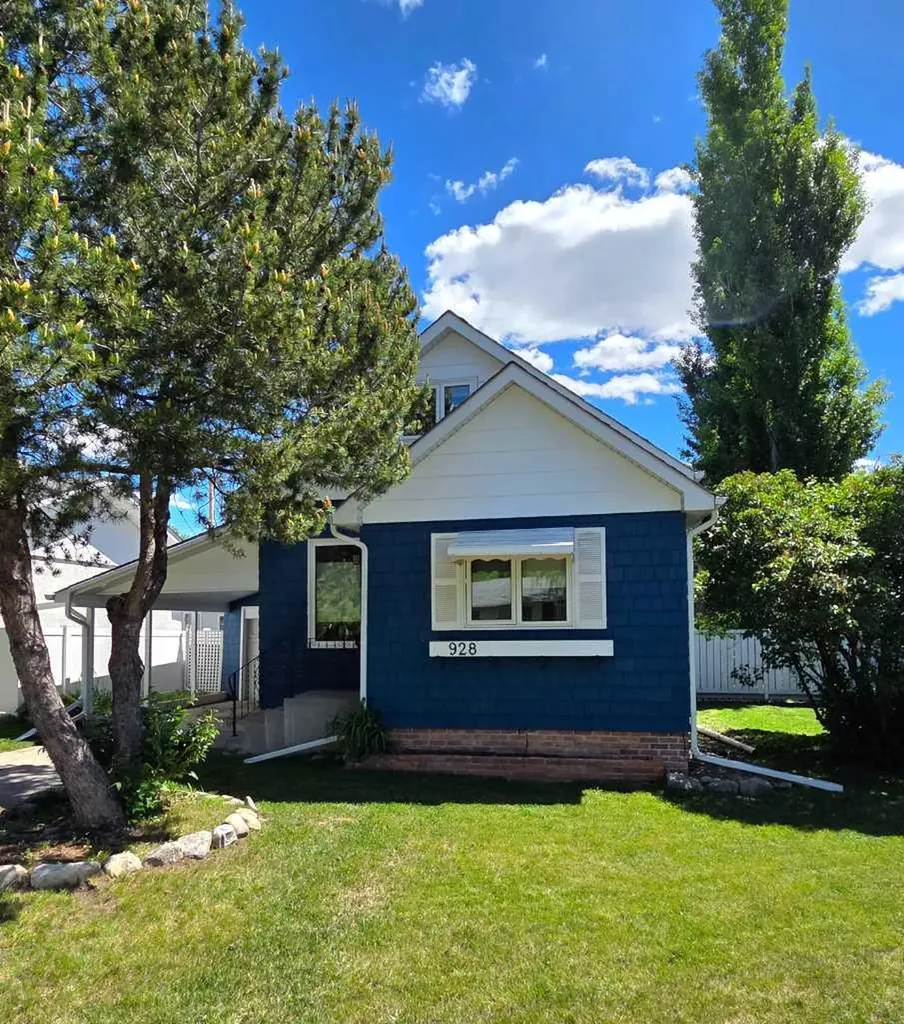 928 18a Street NE Calgary AB T2E 4W4