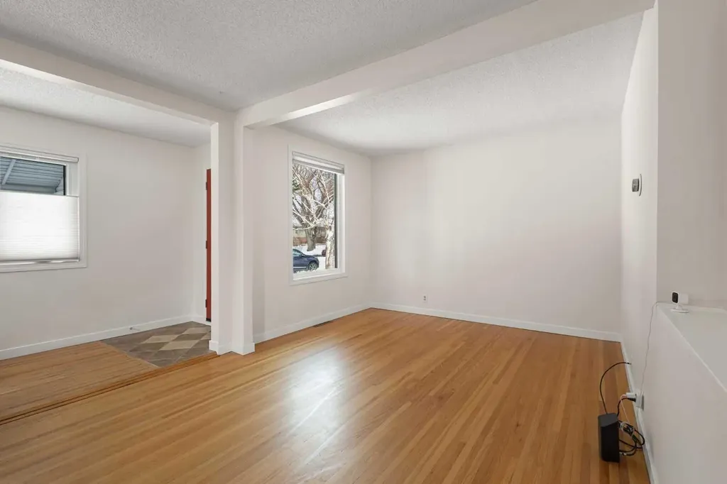 928 18a Street NE Calgary AB T2E 4W4