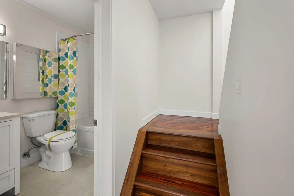 928 18a Street NE Calgary AB T2E 4W4