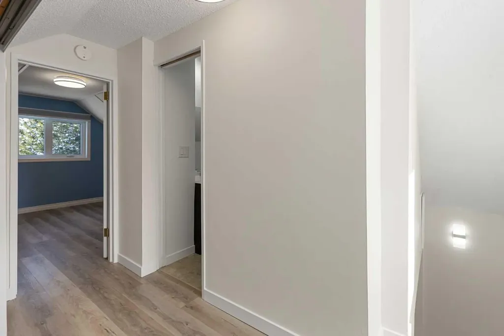 928 18a Street NE Calgary AB T2E 4W4