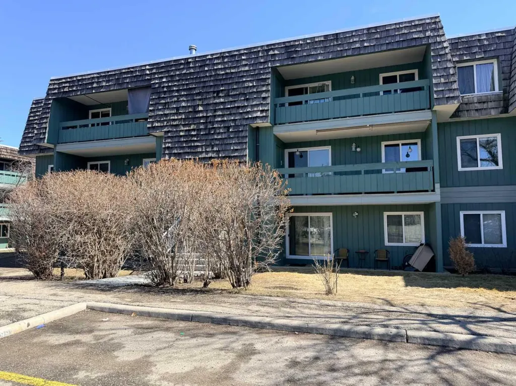 315 Southampton Drive SW Calgary AB T2W 2T6