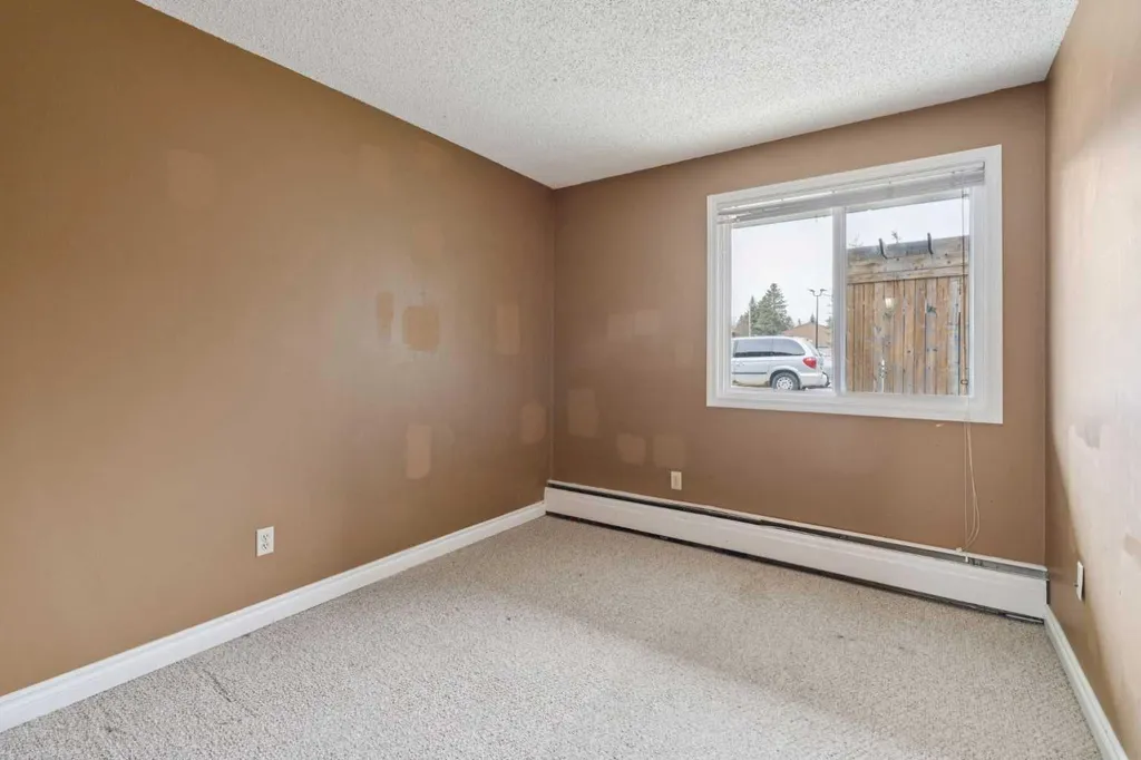 315 Southampton Drive SW Calgary AB T2W 2T6