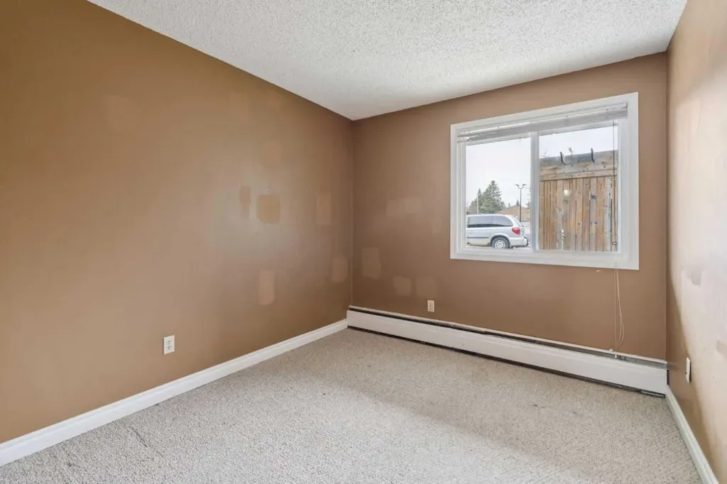 315 Southampton Drive SW Calgary AB T2W 2T6