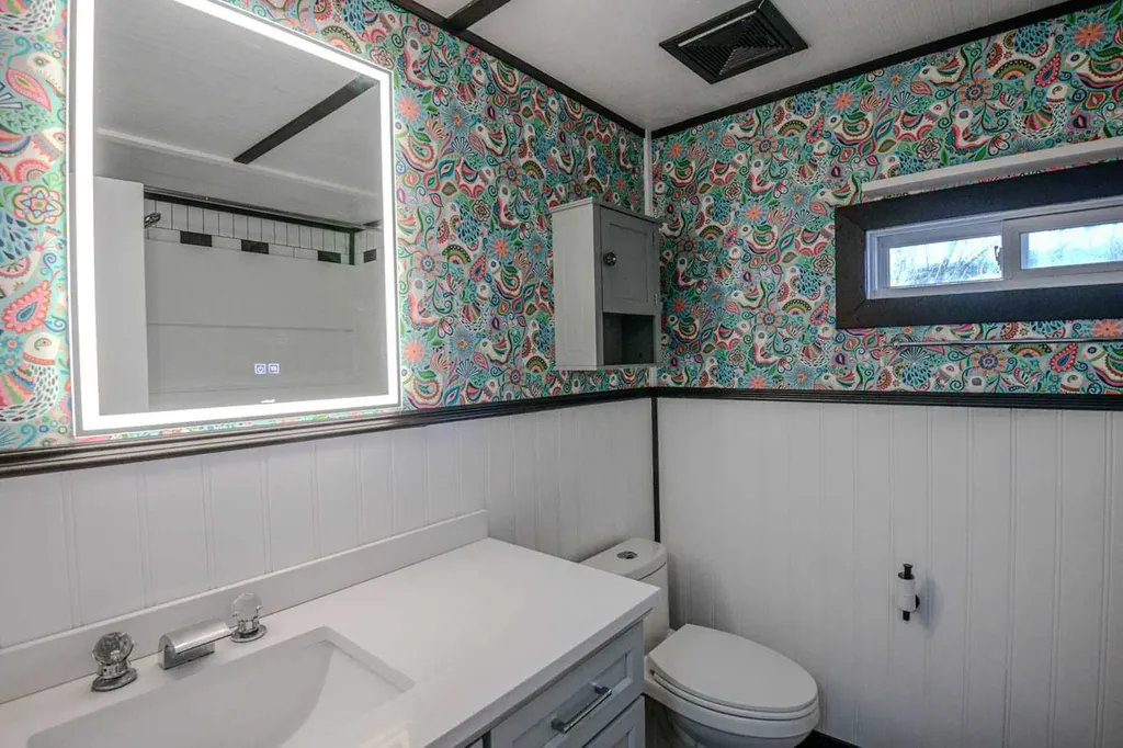 3223 83 Street NW Calgary AB T3B 5P2