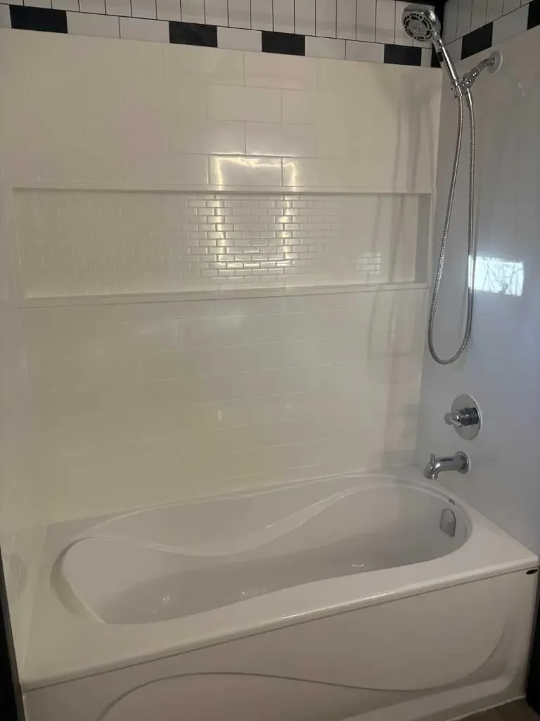 3223 83 Street NW Calgary AB T3B 5P2