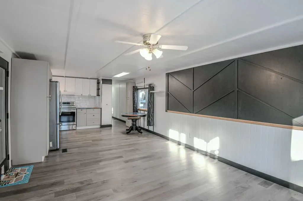 3223 83 Street NW Calgary AB T3B 5P2