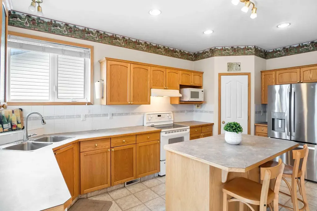 122 Carriage Lane Road Carstairs AB T0M 0N0