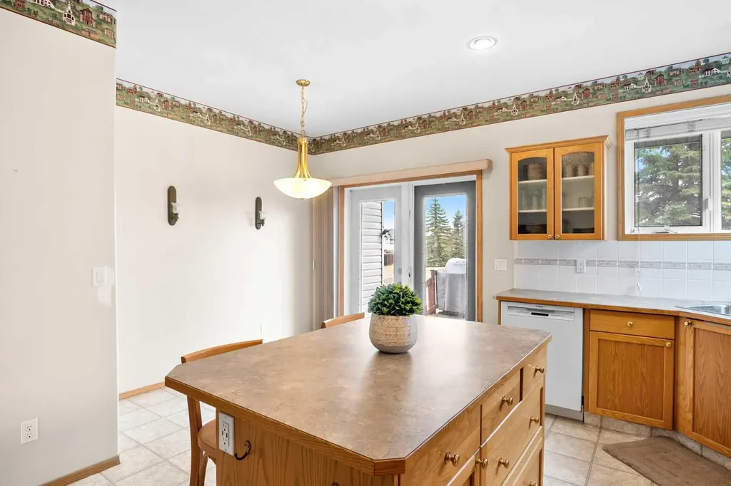 122 Carriage Lane Road Carstairs AB T0M 0N0