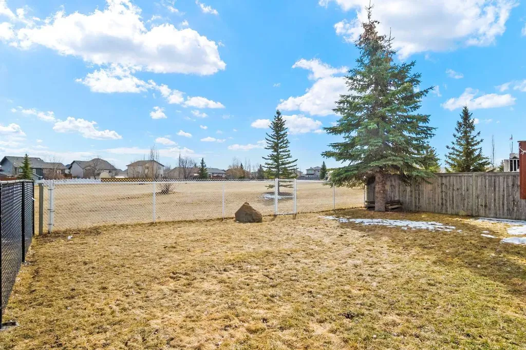 122 Carriage Lane Road Carstairs AB T0M 0N0