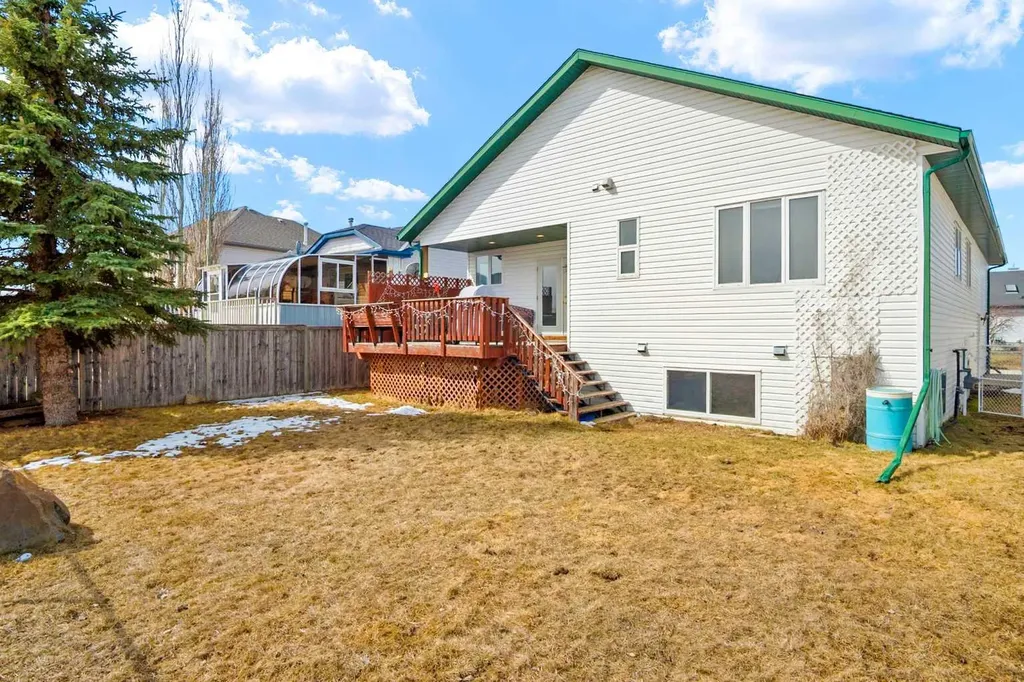 122 Carriage Lane Road Carstairs AB T0M 0N0