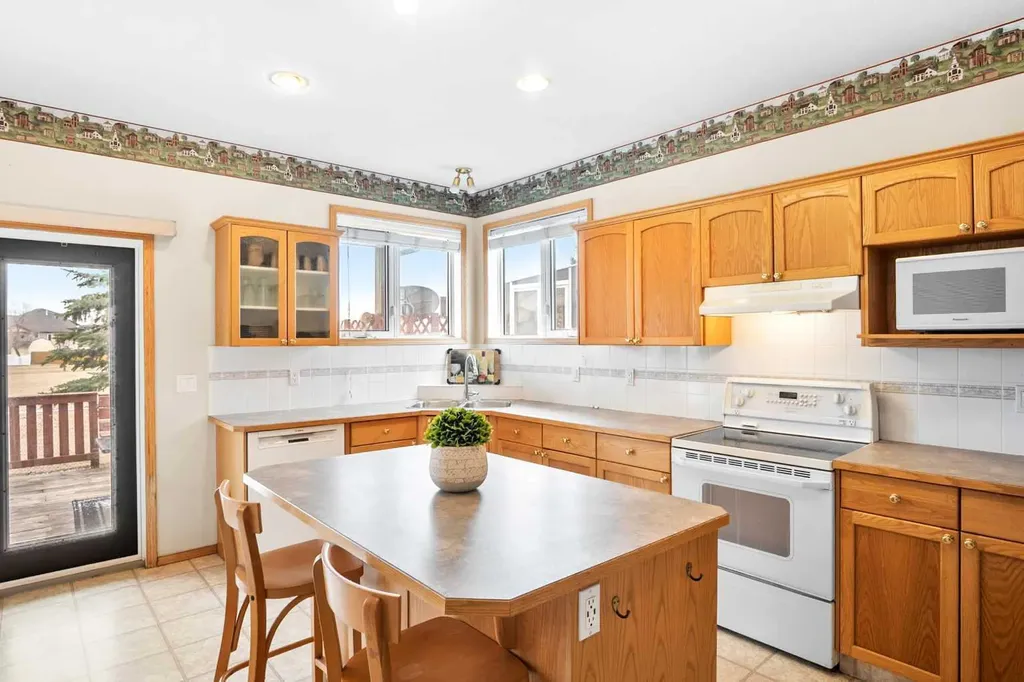 122 Carriage Lane Road Carstairs AB T0M 0N0
