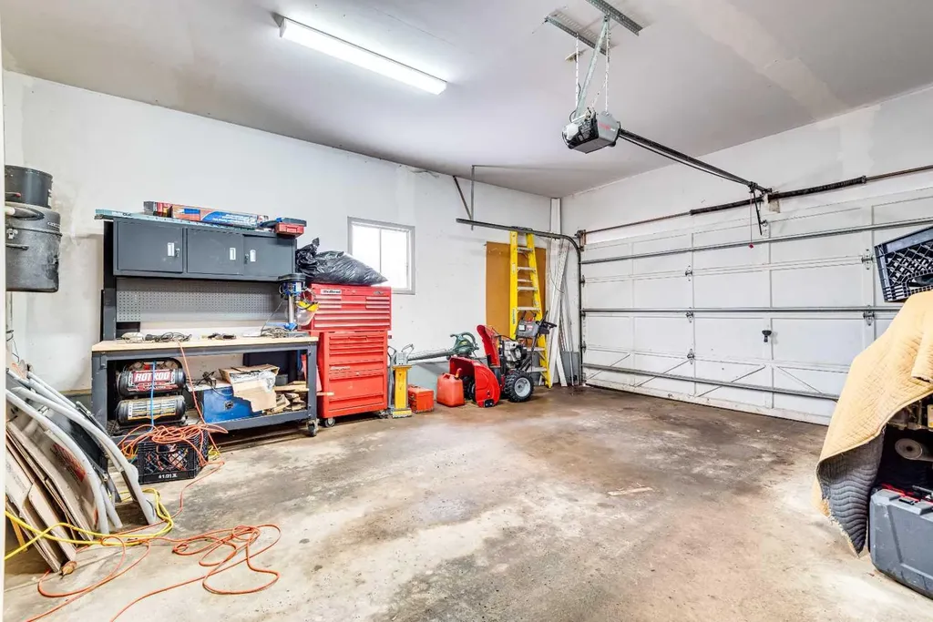 133 6 Avenue SE Three Hills AB T0M 2A0