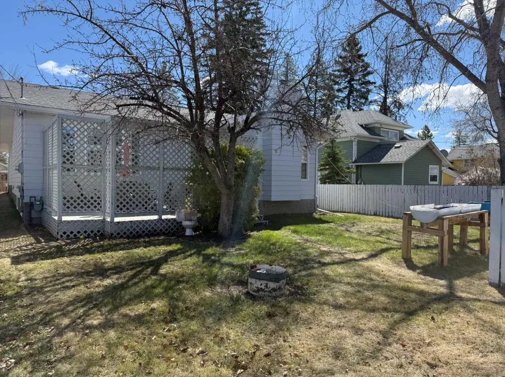 133 6 Avenue SE Three Hills AB T0M 2A0