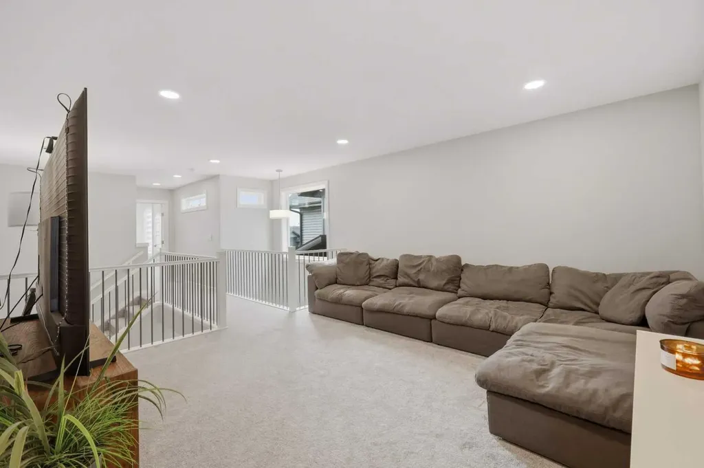 124 Emerald Drive Red Deer AB T4P3H1