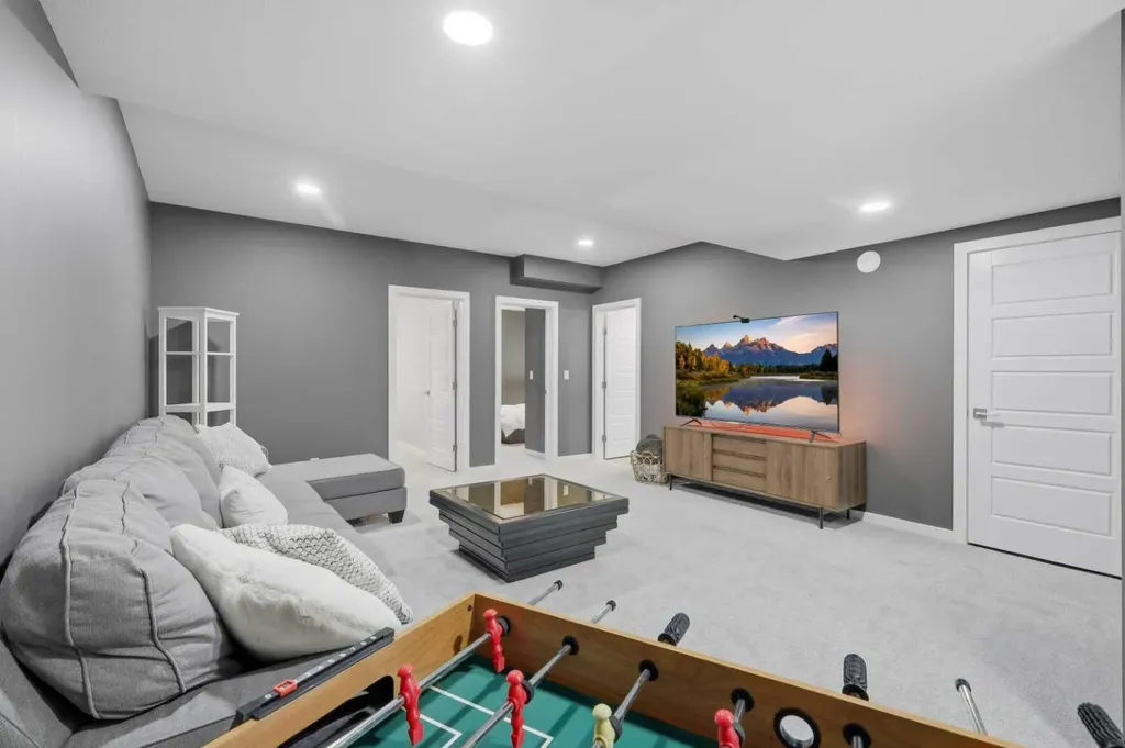 124 Emerald Drive Red Deer AB T4P3H1