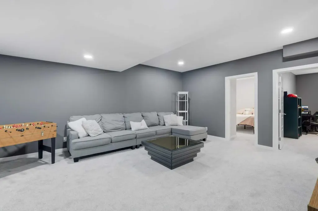 124 Emerald Drive Red Deer AB T4P3H1