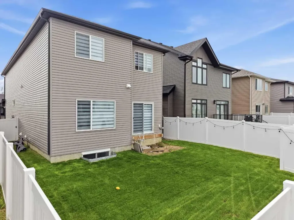124 Emerald Drive Red Deer AB T4P3H1
