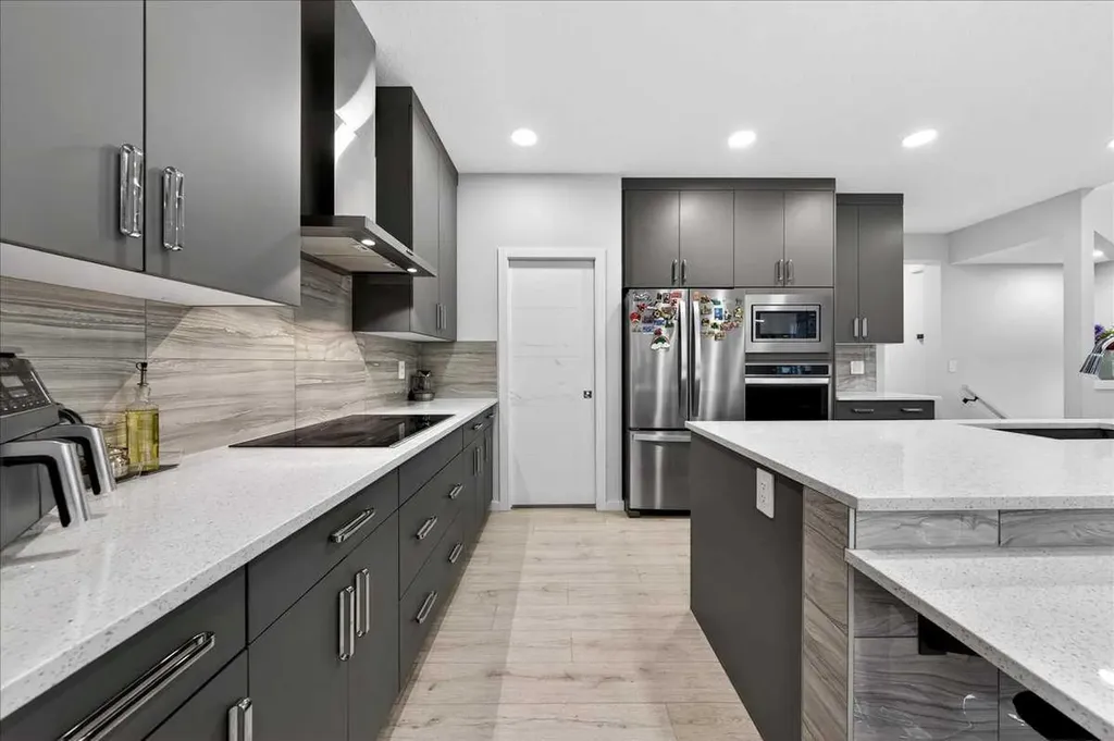 318 Walcrest Way SE Calgary AB T2X4V8