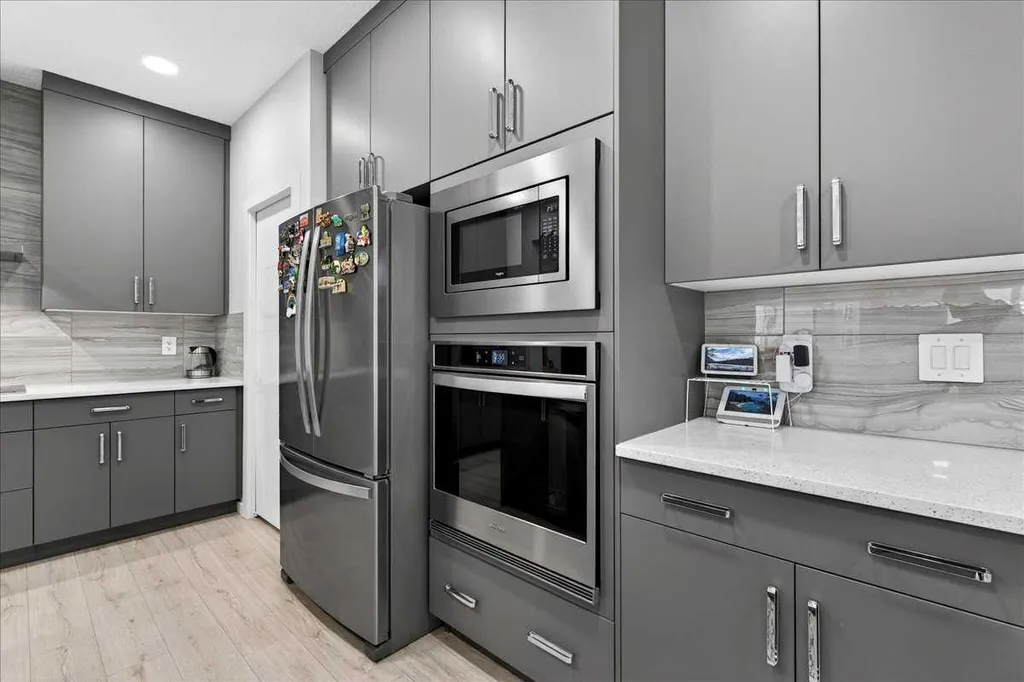318 Walcrest Way SE Calgary AB T2X4V8