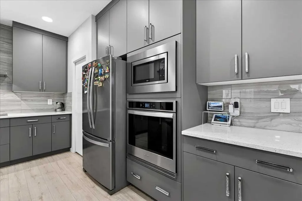 318 Walcrest Way SE Calgary AB T2X4V8