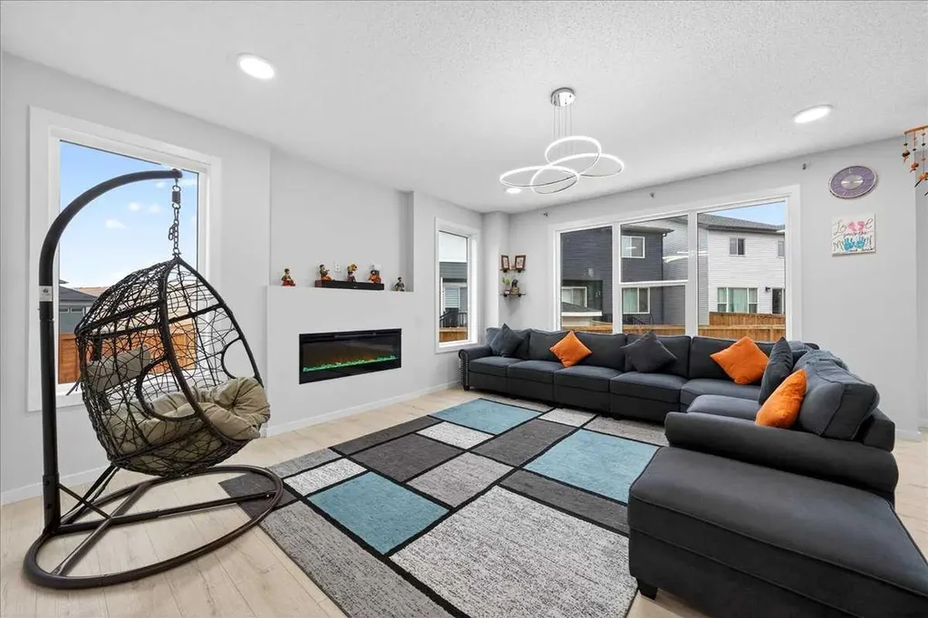 318 Walcrest Way SE Calgary AB T2X4V8