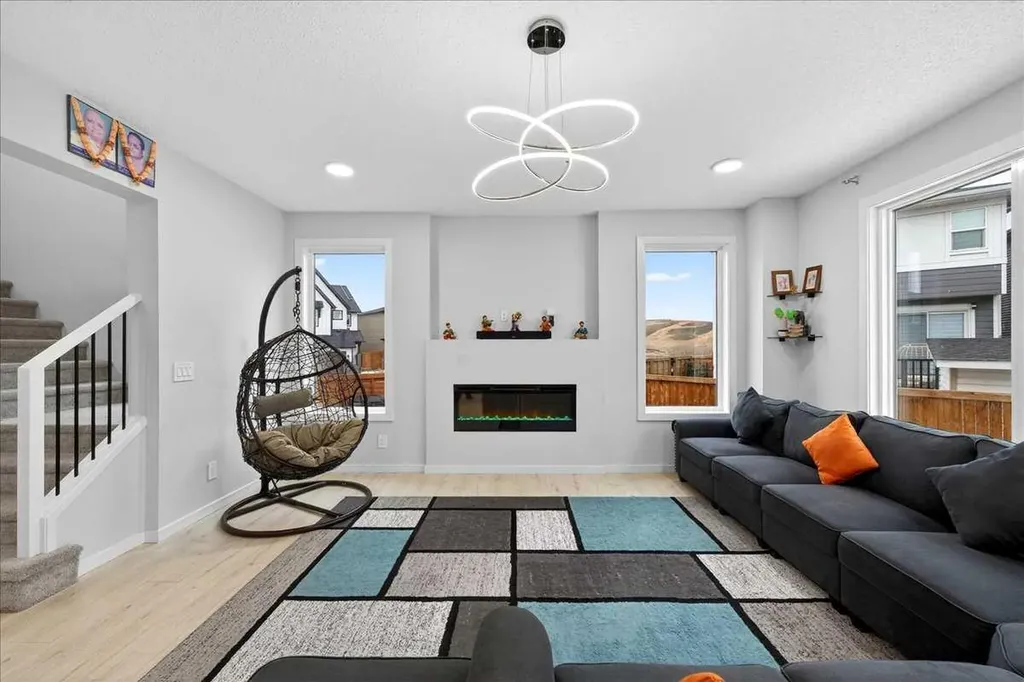 318 Walcrest Way SE Calgary AB T2X4V8