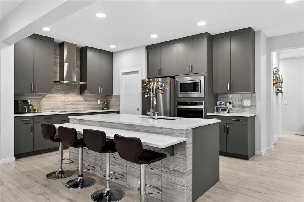 318 Walcrest Way SE Calgary AB T2X4V8