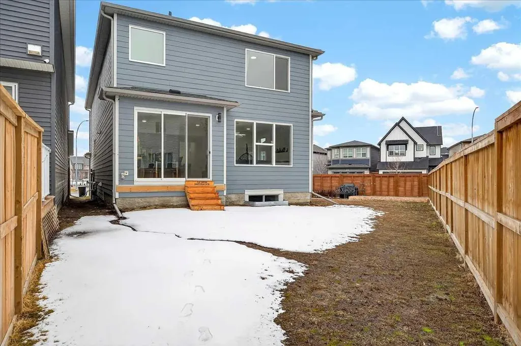 318 Walcrest Way SE Calgary AB T2X4V8