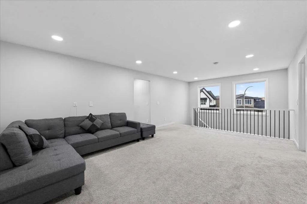 318 Walcrest Way SE Calgary AB T2X4V8