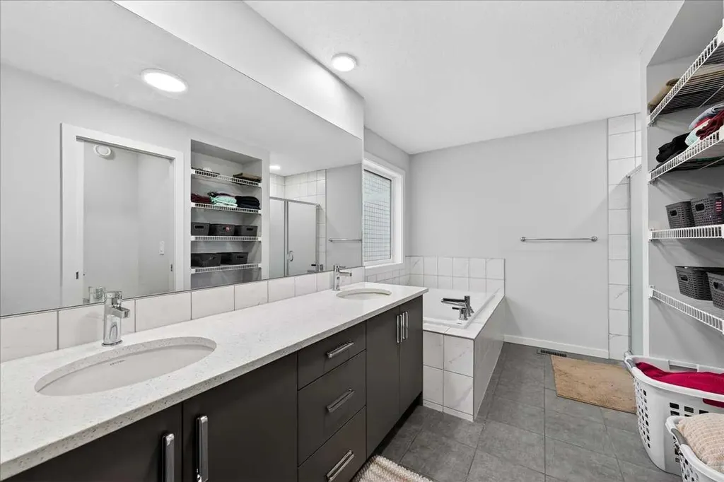318 Walcrest Way SE Calgary AB T2X4V8