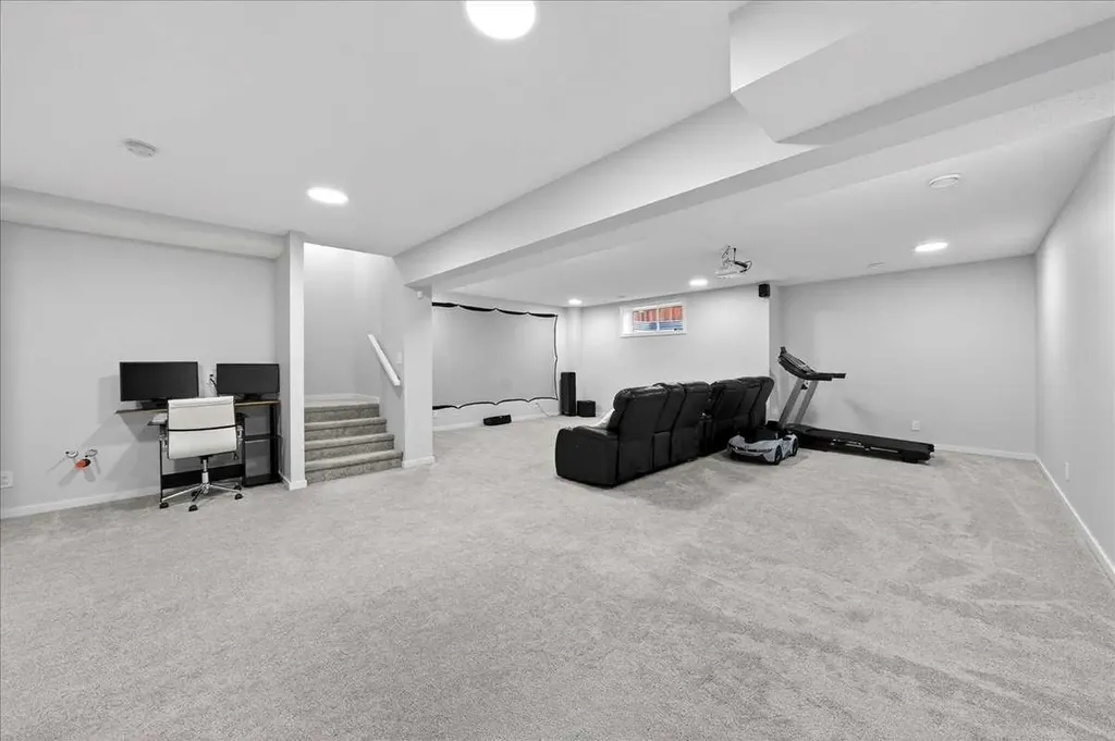 318 Walcrest Way SE Calgary AB T2X4V8