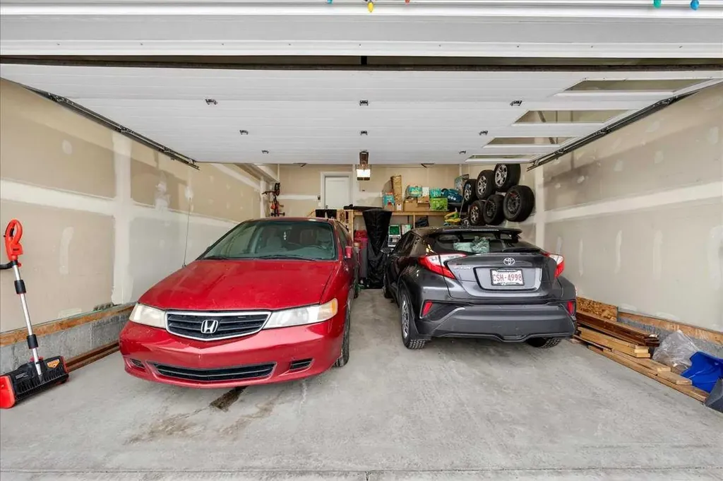 318 Walcrest Way SE Calgary AB T2X4V8