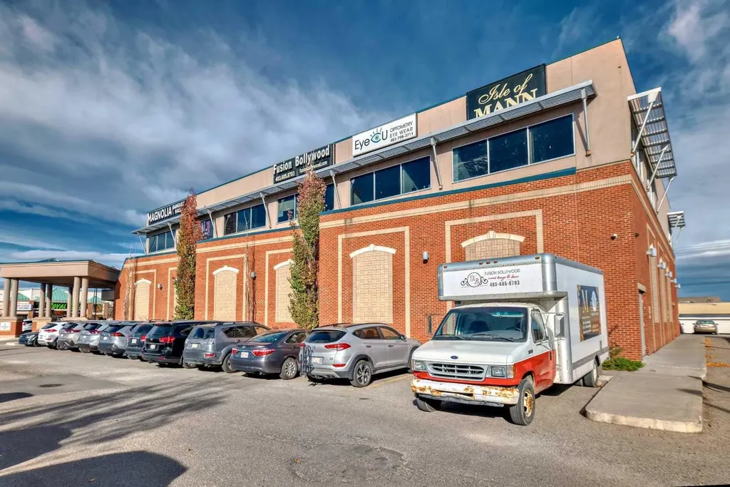 5075 Falconridge Boulevard NE Calgary AB T3J 3K9
