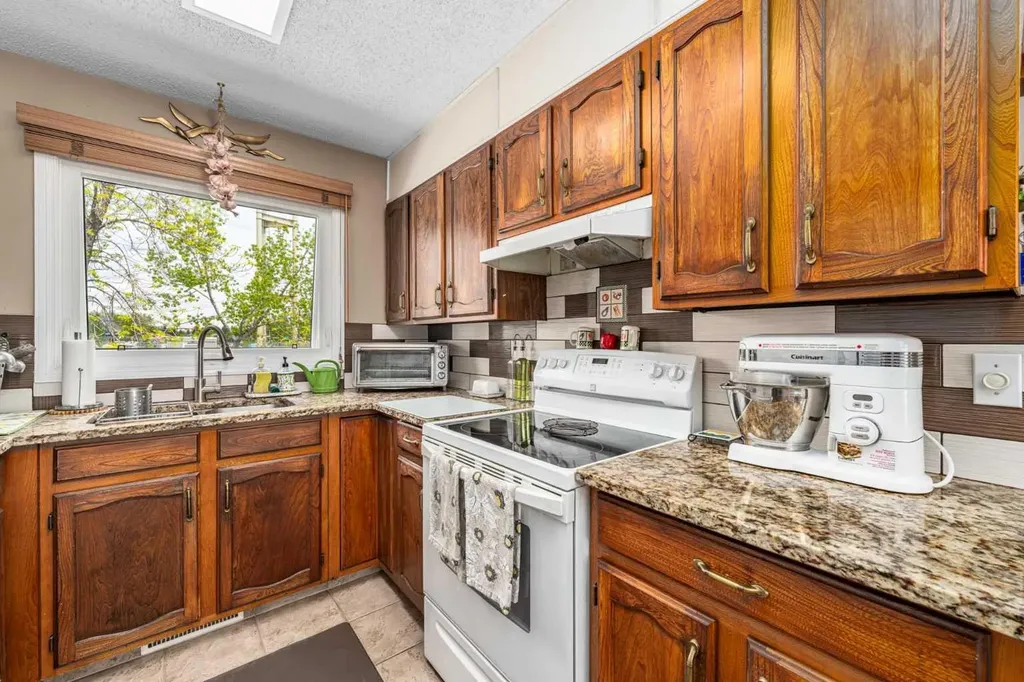 71 Sunmills Drive SE Calgary AB T2X 2R4