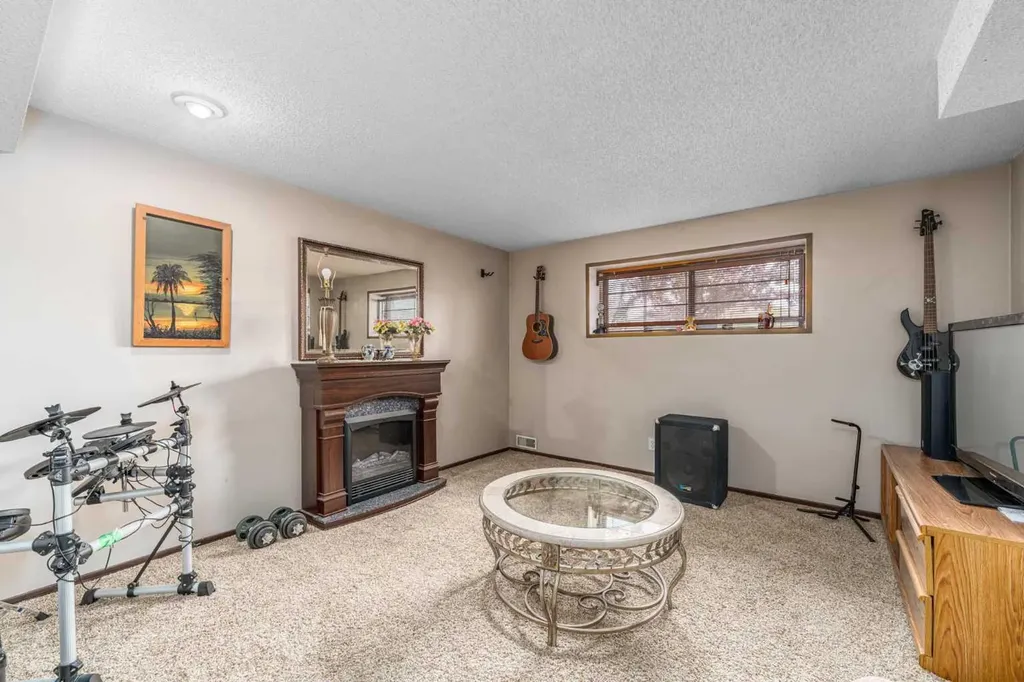 71 Sunmills Drive SE Calgary AB T2X 2R4